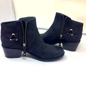 Teva black suede zip side ankle boots.